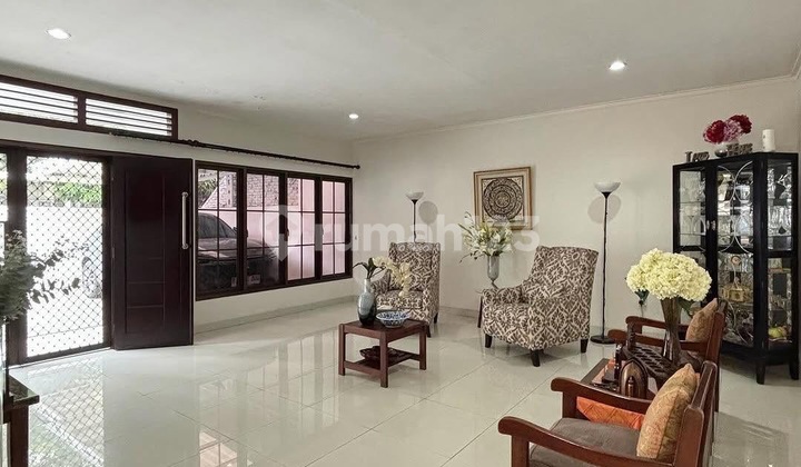 Kebayoran Baru - [for Sale]: Lokasi Sangat Strategis, Cocok Untuk Hunian Atau Komersil, Terawat Dan Siap Huni 2