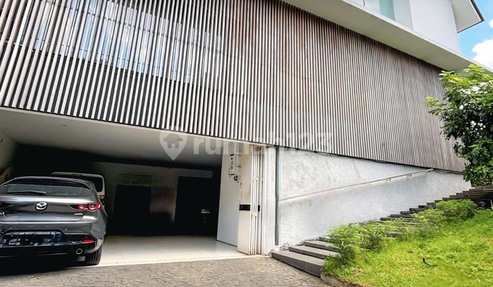 Kebayoran Baru - [For Sale]: Bangunan 2 Lantai