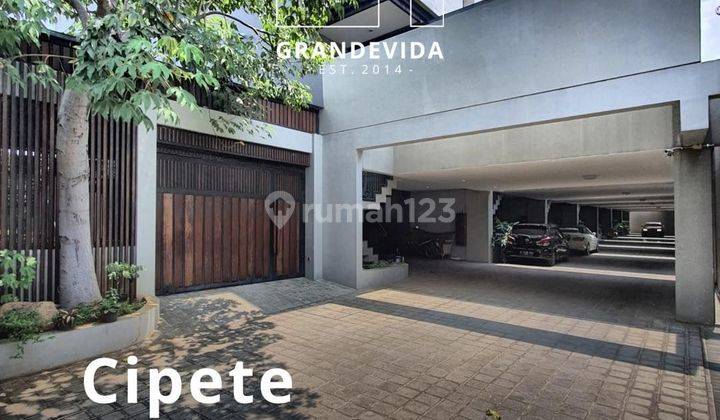 Cipete for Sale Bangunan 3,5 Lantai, Full Marble, Private Lift Dan Halaman Luas, Karya Arsitek Ternama.  1