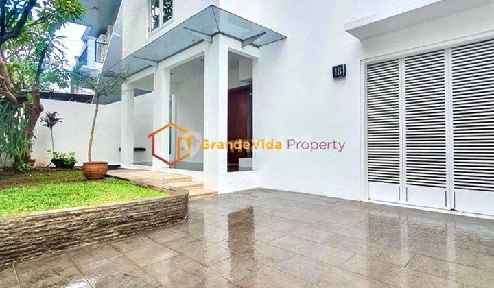 Kebayoran Baru for Sale Halaman Belakang Luas, Lokasi Premium Dan Multi Akses, Siap Huni 2