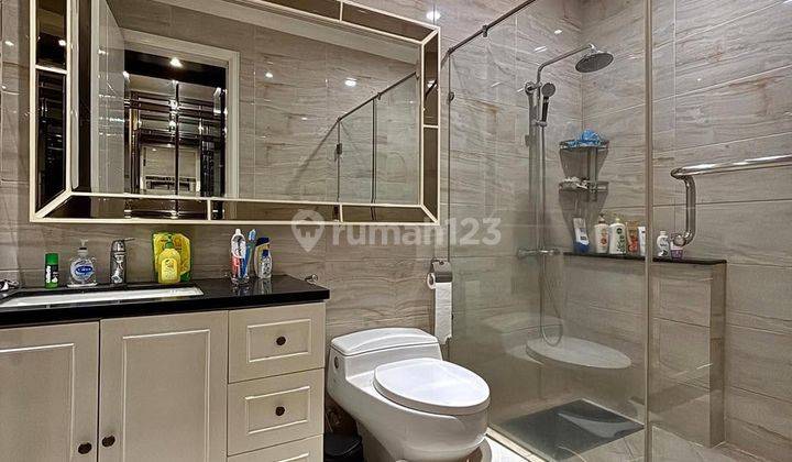 Lebak Bulus - (for Sale) : Bangunan American Classic Baru, Fasilitas Lengkap, Full Furnished 9