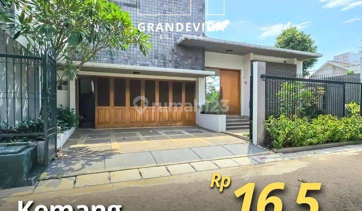 Dijual Rumah Modern Tropis Dengan Halaman Luas Dan Jalan Lebar Bebas Banjir 1