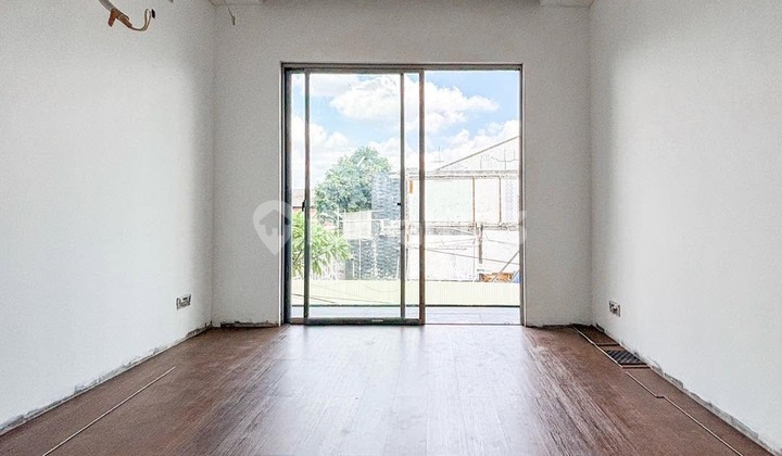 House For Sale - [Pondok Indah]Brand New Modern Tropis, Posisi Hook 8