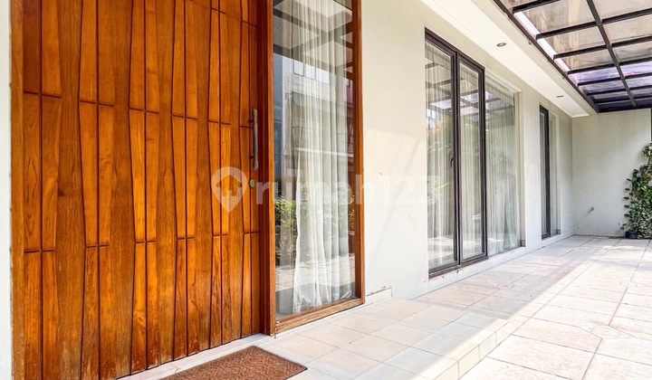 Rumah Dalam Townhouse, Sangat Terawat Dan Siap Huni, Private Pool 9
