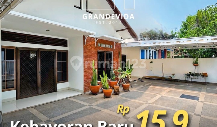 Kebayoran Baru - [For Sale]: Highly Strategic Location, Suitable for Residential or Commercial Use, Well-Maintained and Move-In Ready