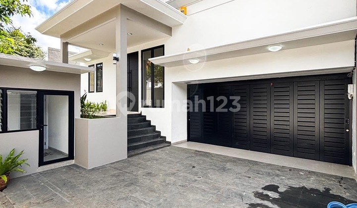 House For Sale - [Cilandak]Rumah Brand New, Private Pool, Design Modern Classic 9