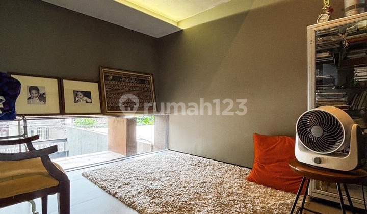 House For Sale - [Kemang]Bangunan 3 Lantai, Semi Furnished, Arsitek By Nataneka 7