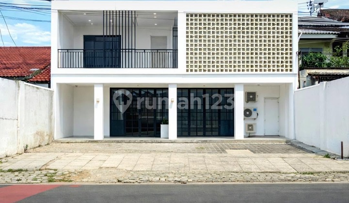 Commercial Building For Sale - [Kebayoran Baru] Bangunan 2 Lantai