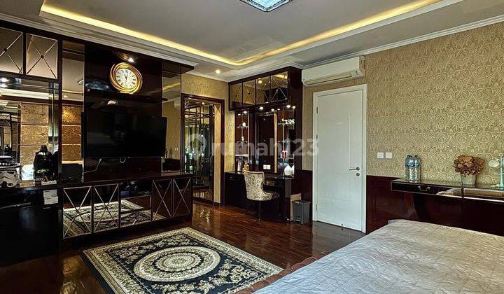 Lebak Bulus - (for Sale) : Bangunan American Classic Baru, Fasilitas Lengkap, Full Furnished 8
