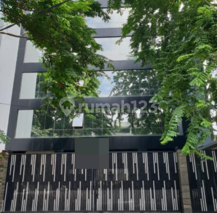 Building for Sale in Taman Kebon Sirih, Central Jakarta