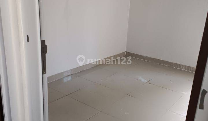 Rumah didalam Cluster Rumah di Mahkota Bintara 2 Lantai 5