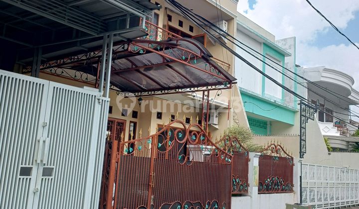 Strategic House in Taman Buaran, East Jakarta