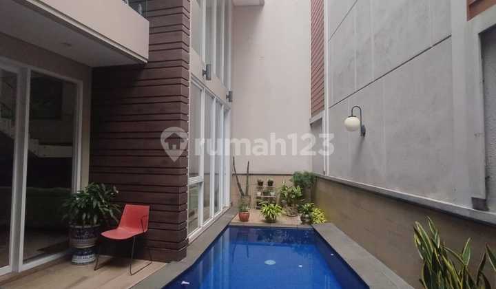 For Sale Nice House in Pondok Indah Area 305 M2 Swimming Pool