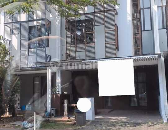 For Sale Ready-to-Live Greenwich BSD House