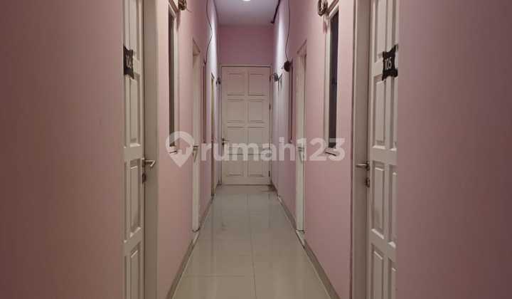 For Sale: 51-Room Boarding House in Kemanggisan, New Building 2022, 300m2, Land Certificate, Wide Road 2