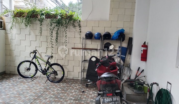 Rumah Kos Mangga Besar Luas 180 M2 32 Kamar Income 1 Milyar Setahun Rumah Kos Mangga Besar Luas 180 M2 32 Kamar Income 1 Milyar Setahun