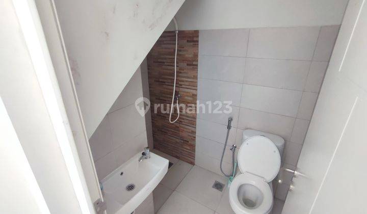 Disewakan Rumah 2 Lantai Cluster Advani Lf 9 Summarecon Emerald Karawang 6