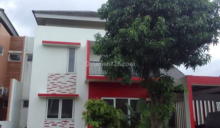 Lokasi Strategis, Disewakan Rumah 2 Lantai Blv Perumahan Grand Taruma Karawang Barat 1