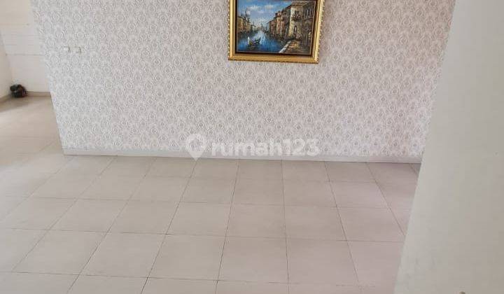 Disewakan Rumah 2 Lantai Perumahan Grand Taruma Karawang Barat 5