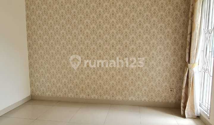 Disewakan Rumah 2 Lantai Perumahan Grand Taruma Karawang Barat 8