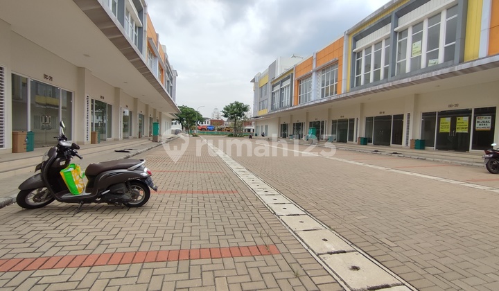 For Rent 2-Story Shop House Block Bc 25 Summarecon Emerald Karawang 2