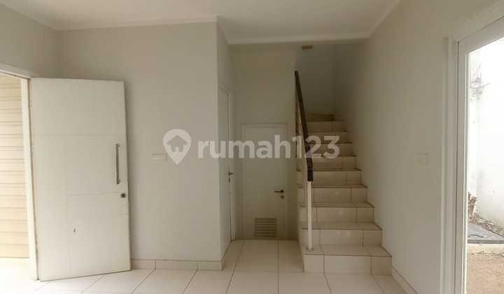 Disewakan Rumah 2 Lantai Cluster Advani Summarecon Emerald Karawang  2