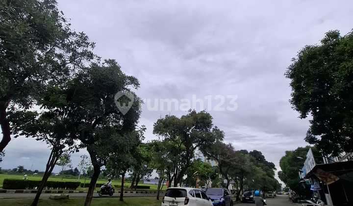 For Rent Fast 2-Storey Shop House Strategic Location Beside Main Road Galuh Mas West Karawang 2