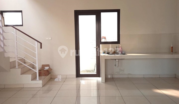 Disewakan Rumah 2 Lantai Semifurnish Cluster Elora Summarecon Emerald Karawang 2