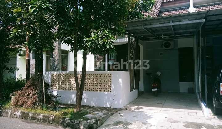Fast Rent Beautiful Fully Furnished House in a Strategic Location, Resinda Housing, West Karawang Fast Rent Beautiful Fully Furnished House in a Strategic Location, Resinda Housing, West Karawang