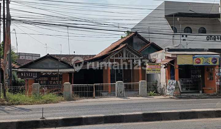 Dijual Cepat Tanah dan Bangunan Rumah Lokasi Strategis Samping Jalan Raya dekat Kantor Polres Karawang Timur 