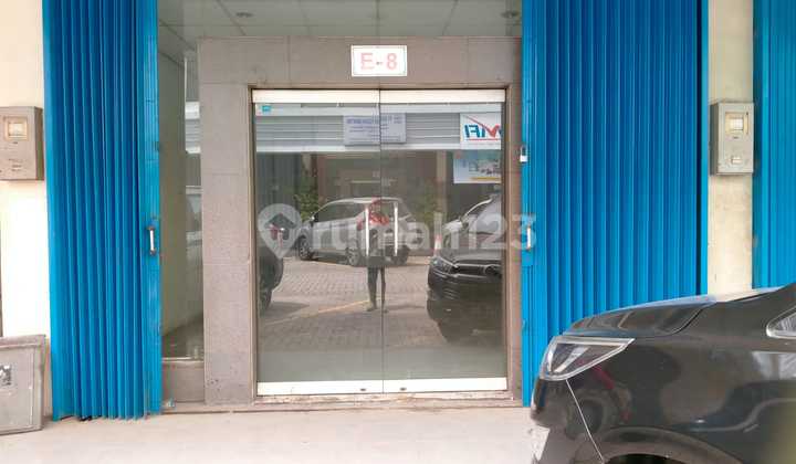 For Rent Fast 3-Storey Shop House Strategically Located in Jababeka CBD Area, Central Cikarang. 2