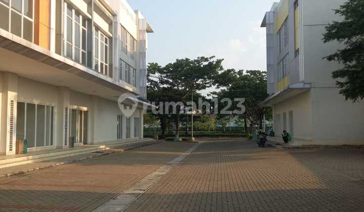 For Rent: 2-Story Sapphire Shop House in a Strategic Location at Summarecon Emerald Housing, East Karawang 2