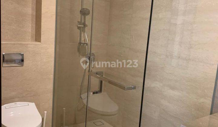 The pakubuwono spring apartement 8