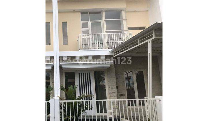 Rumah mewah 2 lantai nol jalan UPN