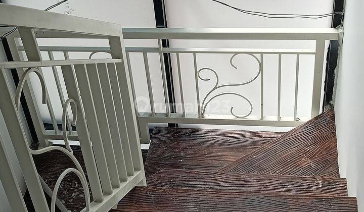 Rumah mewah hook 2 lantai Perumahan semolowaru elok