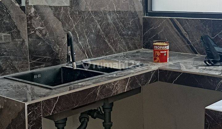 Rumah mewah hook 2 lantai Perumahan semolowaru elok