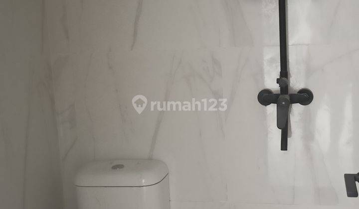 Rumah Cantik 1.5 Lantai Perumahan Wiguna Dp Minim 2