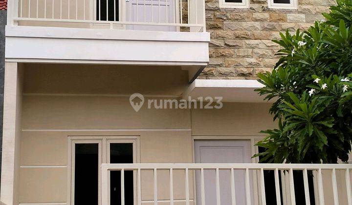 Rumah Cantik 2 Lantai Gunung Anyar