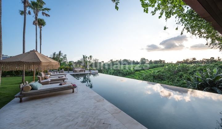 Luxury Villa Investment Estate Tumbak Bayuh Luxury Villa Investment Estate Tumbak Bayuh