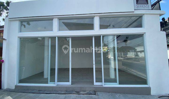 For rent shop Seminyak strategic location  1