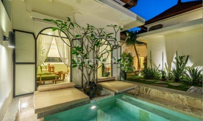 FOR RENT VILLA CANGGU 3-BEDROOMS FULLY FURNISHED  1