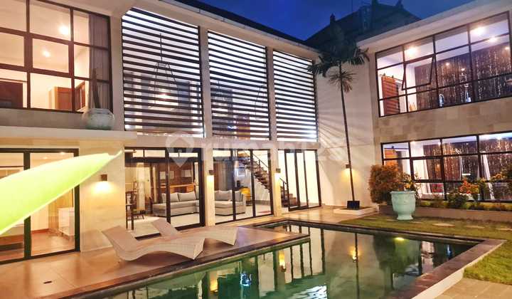 For Rent Modern 4-Bedroom Villa In Tumbak Bayuh For Rent Modern 4-Bedroom Villa In Tumbak Bayuh