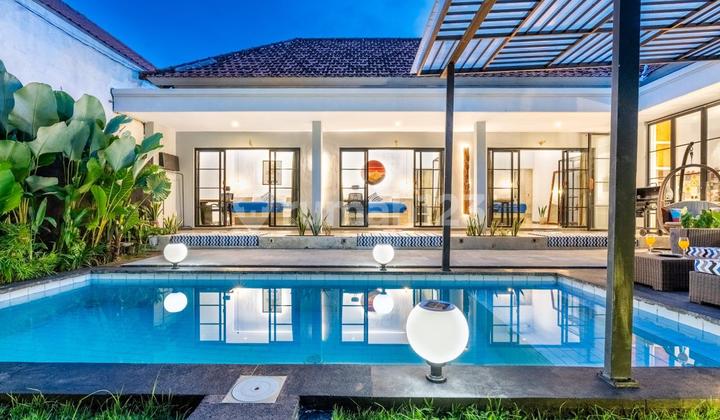 For Rent 3 Bedrooms Luxurious Villa In Pererenan