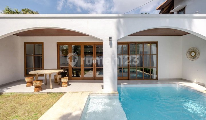 FOR RENT 3 BEDROOM VILLA IN CANGGU 