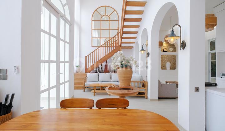 For Rent Modern Mediterranean-Style Villa in Berawa Canggu