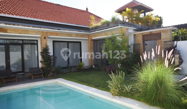 2-Bedroom Villa For Rent In Seminyak Bali