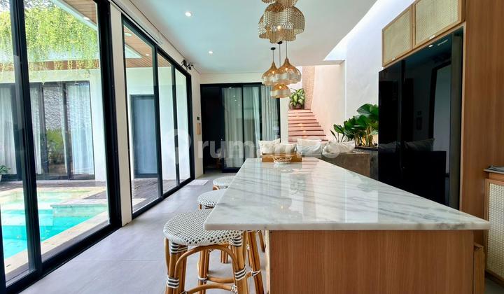 For Rent Cozy 3-Bedroom Villa With A Rooftop In Berawa