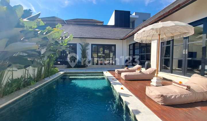 for rent villa in umalas 3 bedrooms with enclosed en-suite large bathrooms with showers ENCLOSED Living and dining for rent villa in umalas 3 bedrooms with enclosed en-suite large bathrooms with showers ENCLOSED Living and dining