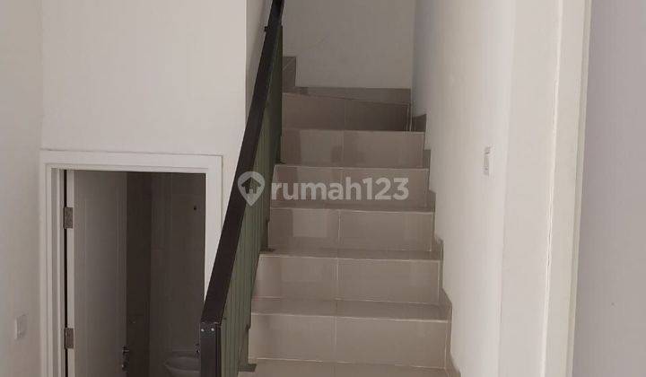 Dijual Rumah 2 Lantai Bagus Perumahan Mewah Semarang Kota 2