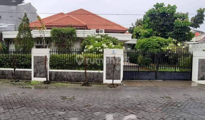 Rumah Besar Sambiroto Tembalang Semarang  1